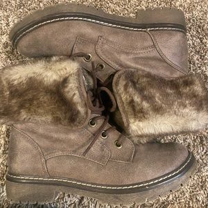 Very cute stylish boots!